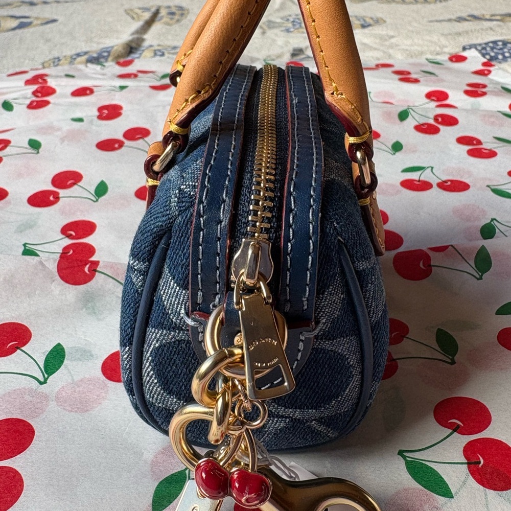 🍒 COACH MINI ROWAN  BAG CHARM IN SIGNATURE DENIM 🍒  NWT 🍒 - Picture 14 of 16